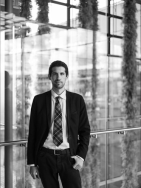Humbert-Droz-Steve-373x497.jpg