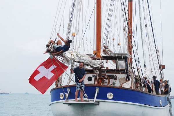 bateau Fondation Pacifique.jpg