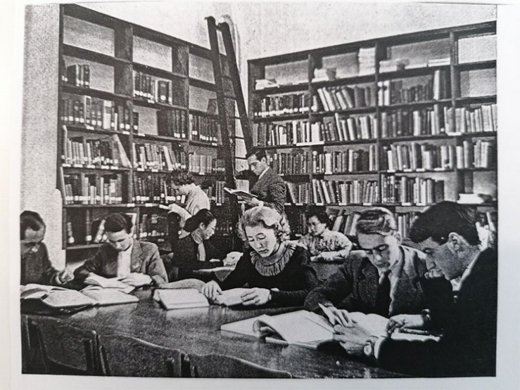 La bibliothèque de l’EIG