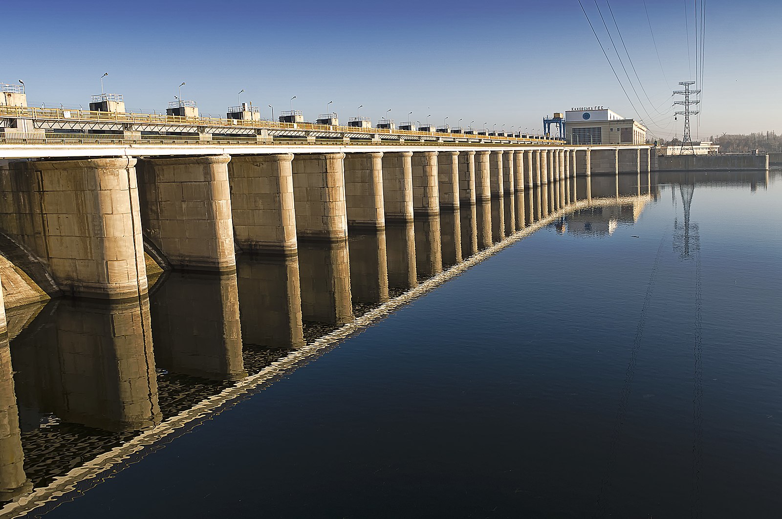 Barrage de Kakhovka.jpeg