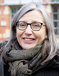 Yasmina Foehr.png