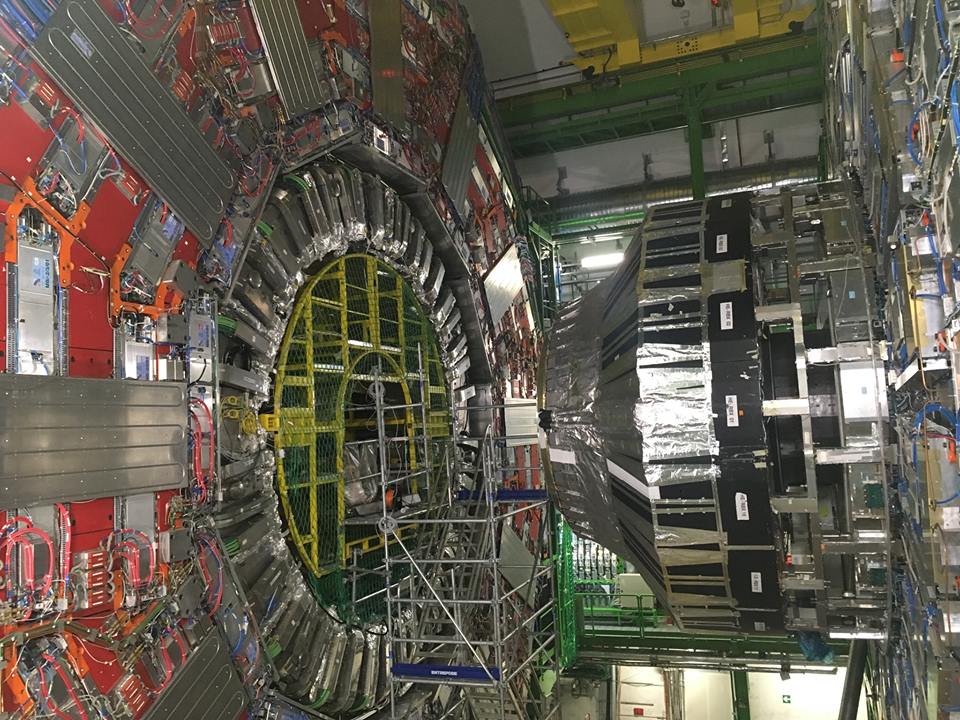 CERN2.jpg