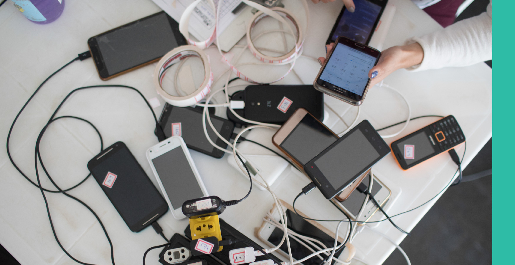 Mozambique, Manica province, Gorongosa district, Nhacadhongo village – 22 June 2022. An ICRC mobile health team vaccinates residents in remote communities and provides COVID-19 prevention advice. Photo by Ricardo Franco / ICRC