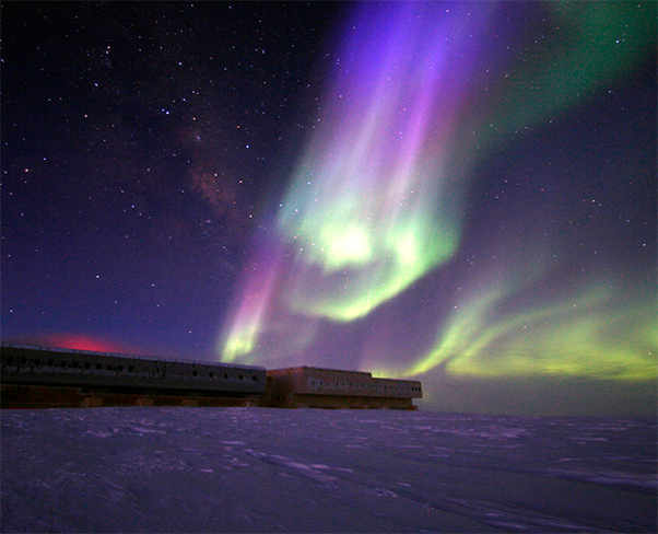 L’Observatoire de neutrinos Icecube : une vue de l’univers depuis le Pôle sud